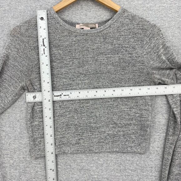 Forever 21 Blouse Womens Small Gray Long Sleeve Cropped Stretch Tee Crew Neck - Picture 5 of 8